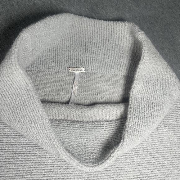 Free People Ottoman Slouchy Gray Turtleneck Sweater Woman's Medium RN: 66170 - Picture 2 of 7